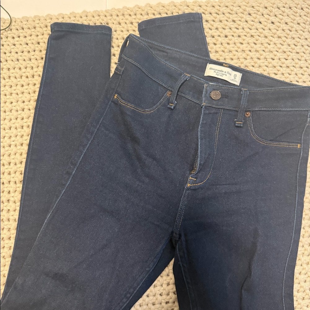 Abercrombie & Fitch High Rise Skinny Jeans | Dark Wash | Size 25 (0R)